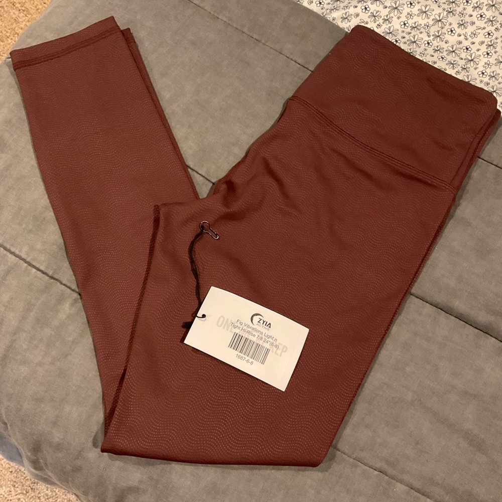 Zyia Leggings
